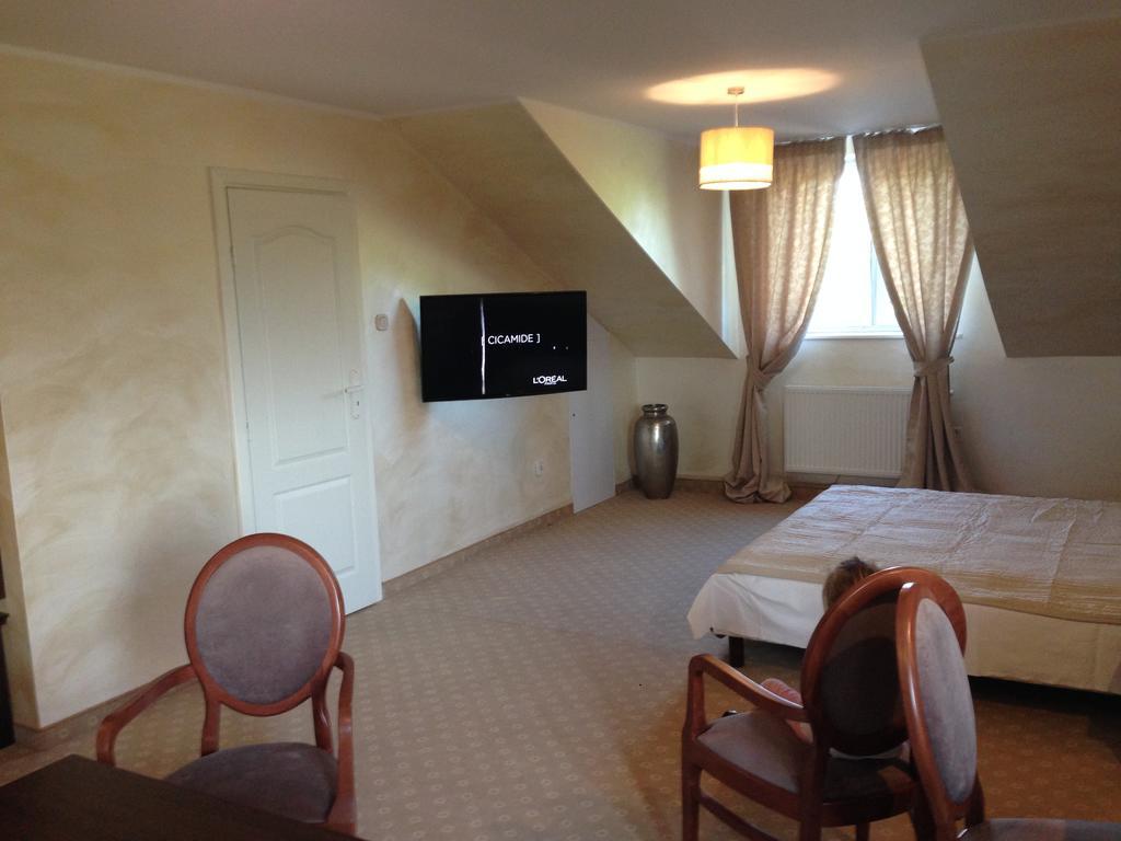 Hotel&Restauracja Zlote Runo Góra Kalwaria Dış mekan fotoğraf