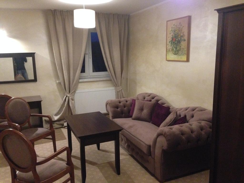 Hotel&Restauracja Zlote Runo Góra Kalwaria Dış mekan fotoğraf